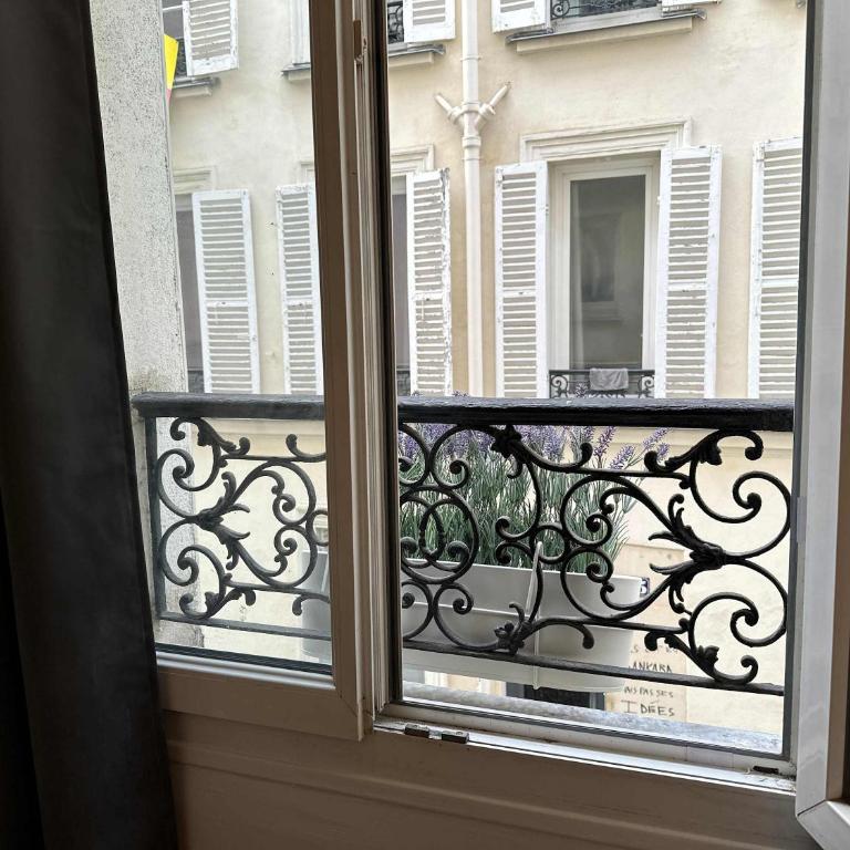 New 114 Suite Manon - Cosy Apartment Paris Center - Studio - 11