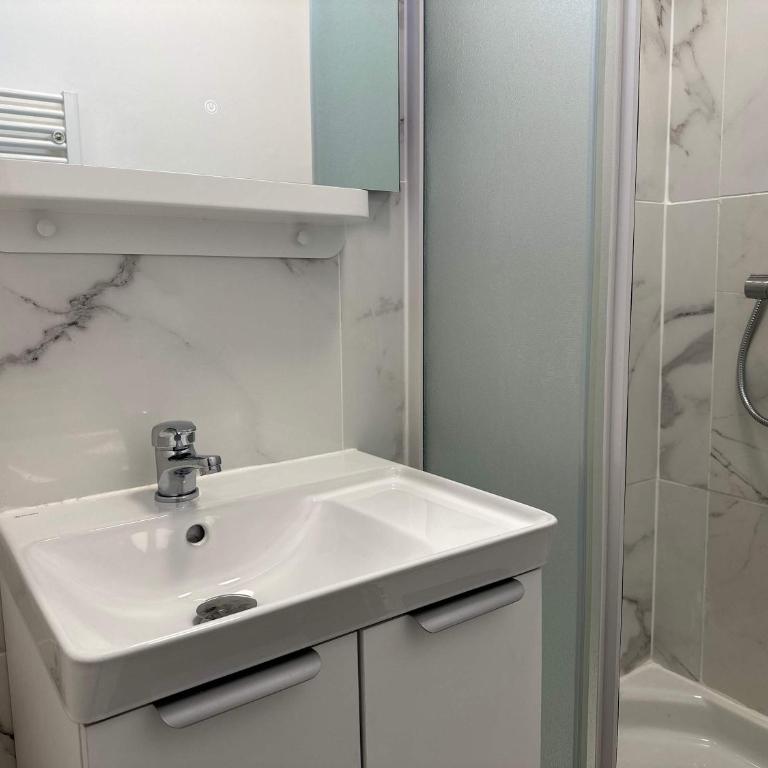New 114 Suite Manon - Cosy Apartment Paris Center - Studio - 15