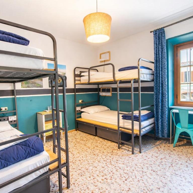 Ostello Bello Firenze - Posto Letto in Dormitorio Misto con 6 Letti - 5