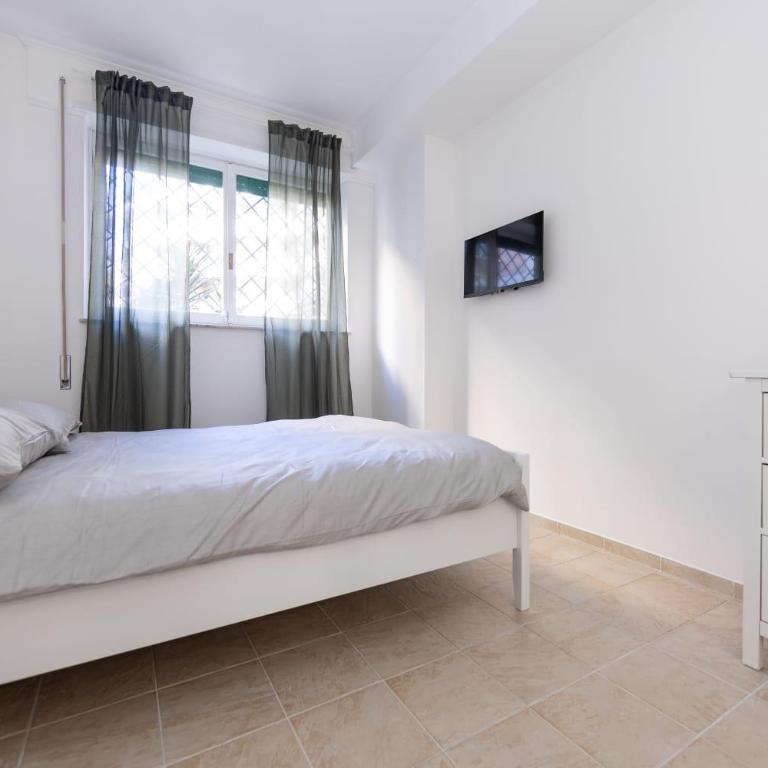 Alloggio Turistico in Via Acton vicino al mare - Appartamento con 2 Camere da Letto - 16