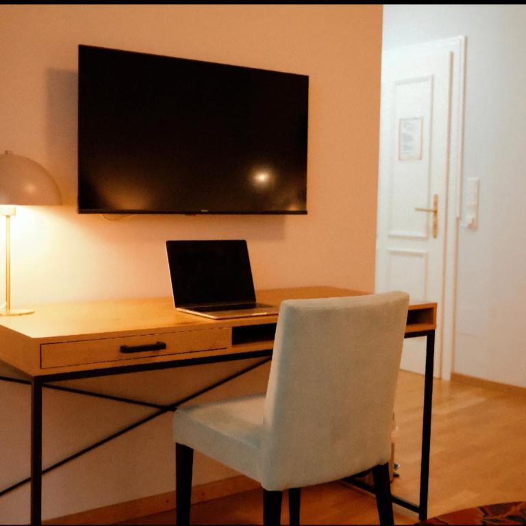 Hotel Restaurant Der Greif - Camera Matrimoniale con Bagno Privato - 9