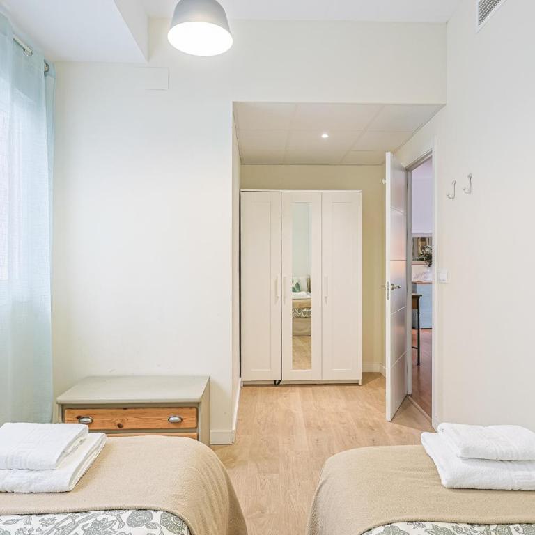 El pasaje de Sierpes by SHS - Two-Bedroom Apartment - 9