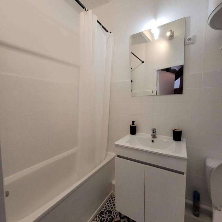 Cadre exceptionnel niché sous les toits dans le quartier historique - Appartement 1 Chambre - 9