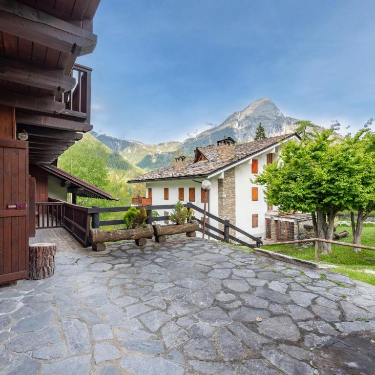 Charming Apart with Garden in Courmayeur - Happy Rentals - Apartment with Mountain View - 20