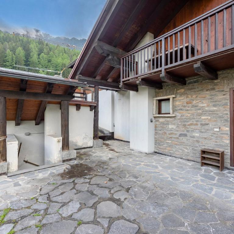 Charming Apart with Garden in Courmayeur - Happy Rentals - Apartment with Mountain View - 9