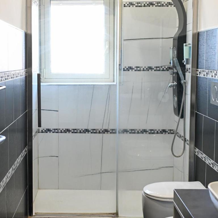 GIKLA MAISON - Three-Bedroom House - 37