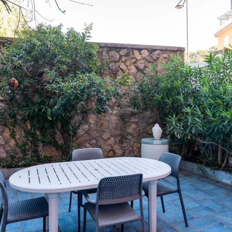 Una finestra sul Mare - Bordighera - Appartamento con 2 Camere da Letto - 24