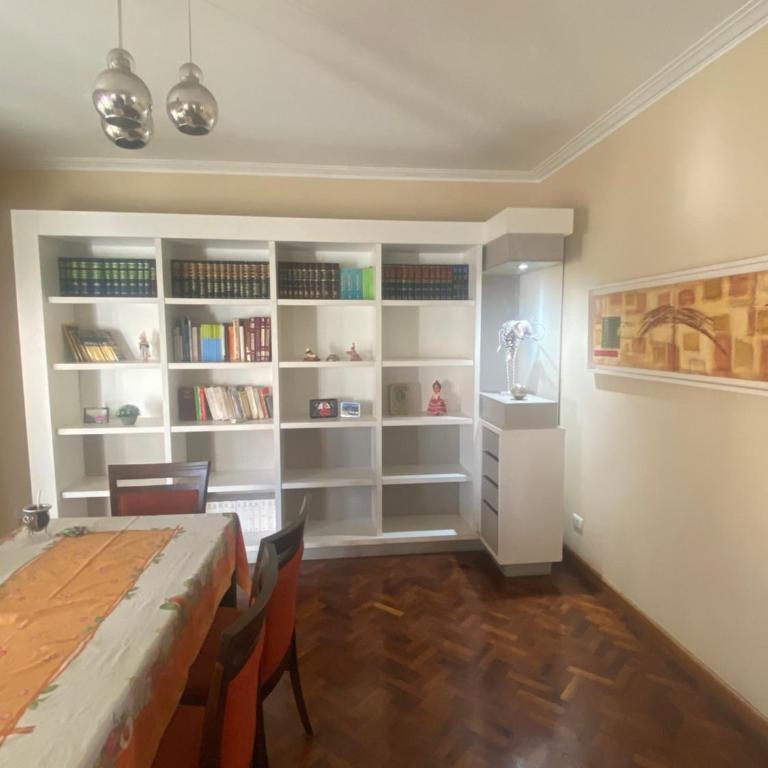 Departamento entero Av Colón al 500 Córdoba Capital Argentina - Apartamento de 2 dormitorios - 12