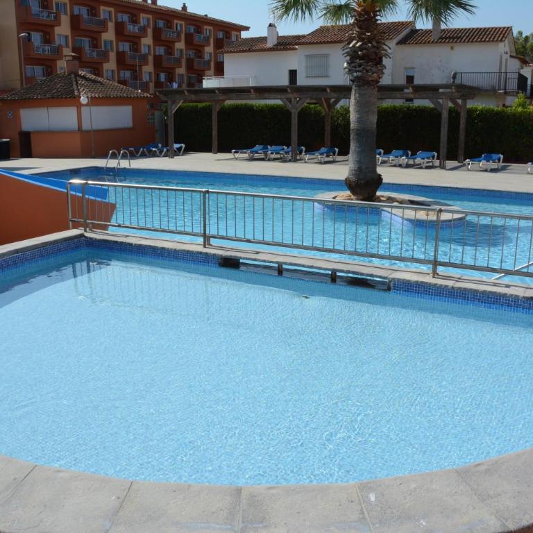 Alojamientos Familiares Sa Gavina Lado C Estartit - Two-Bedroom Family Apartment - 21