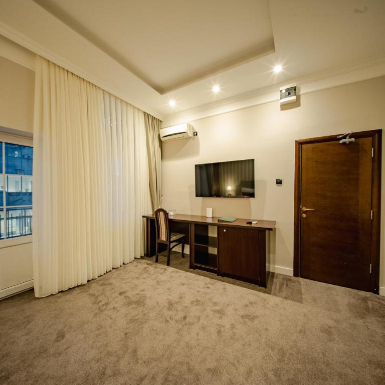 49 Park Villa - Dvokrevetna Soba sa Bračnim Krevetom i Balkonom - 3