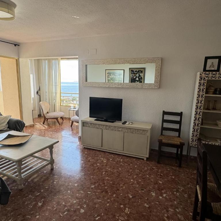 Apartamento 3 habitaciones en Cabo Alicante con piscina y vistas al mar by Turihome - Apartment - 11