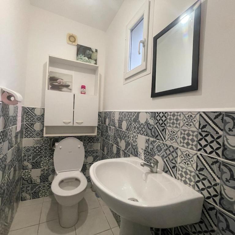Villa de charme à deux pas du pont Van Gogh - Maison 4 Chambres - 12