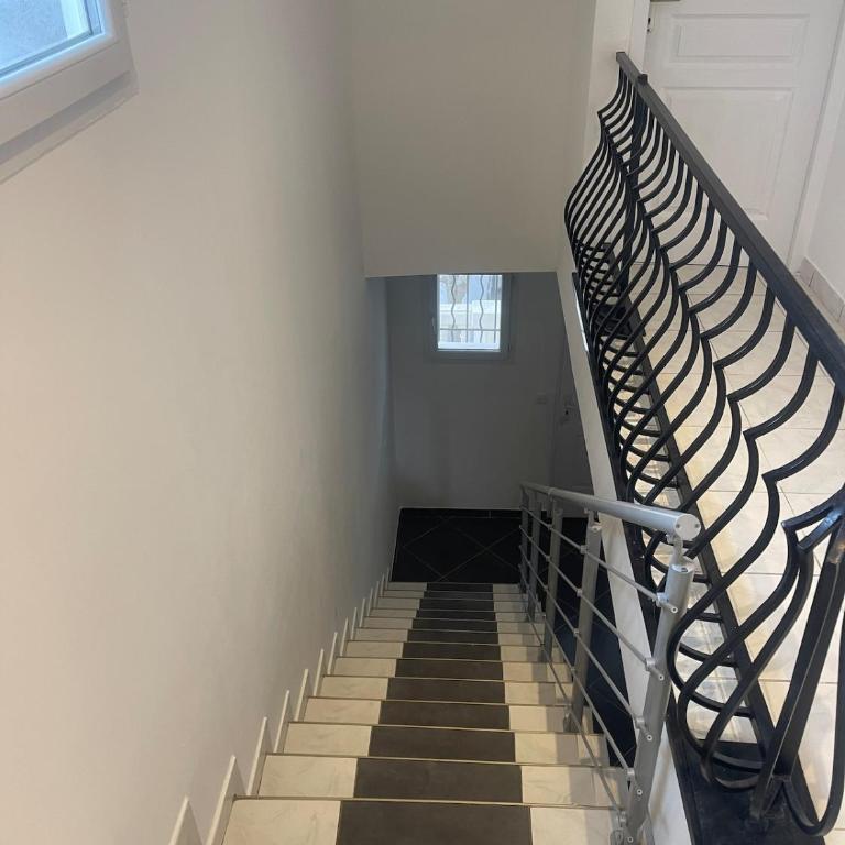 Villa de charme à deux pas du pont Van Gogh - Maison 4 Chambres - 10