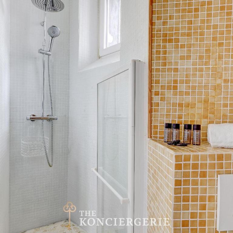 Maison spacieuse proche Buttes-Chaumont avec baby-foot - Appartement - 12