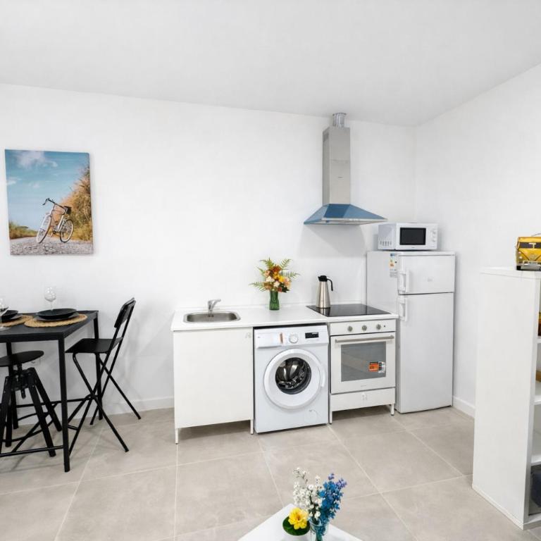 Apartment 6 Private complex Parking 4 people - Apartamento Estudio - 4