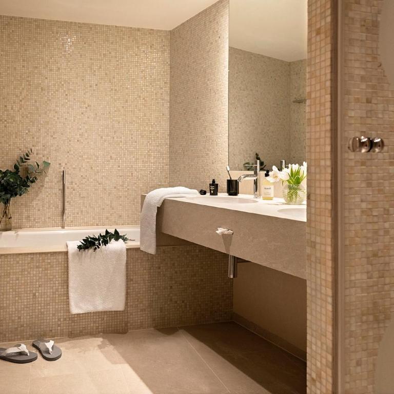 Hotel Eden Roc - The Leading Hotels of the World - Suite Junior con Vista Montagna - 5