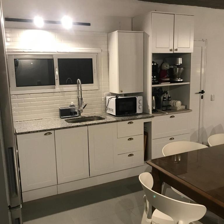 Sur - Vacation Home - 14