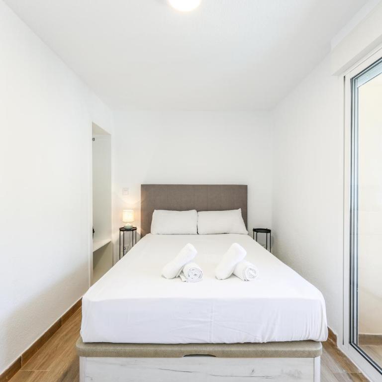 Bright Modern Home with Terrace - Two-Bedroom Apartment with Balcony and Terrace - 33