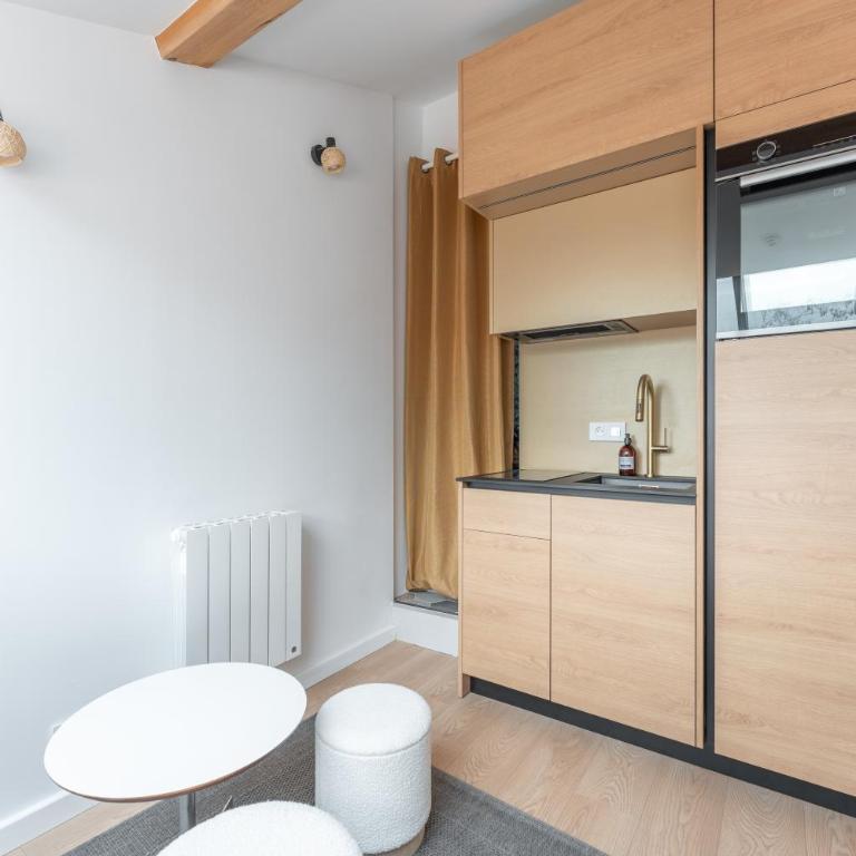 Le Petit Canut - T1 sous les toits avec vue - Studio - 4