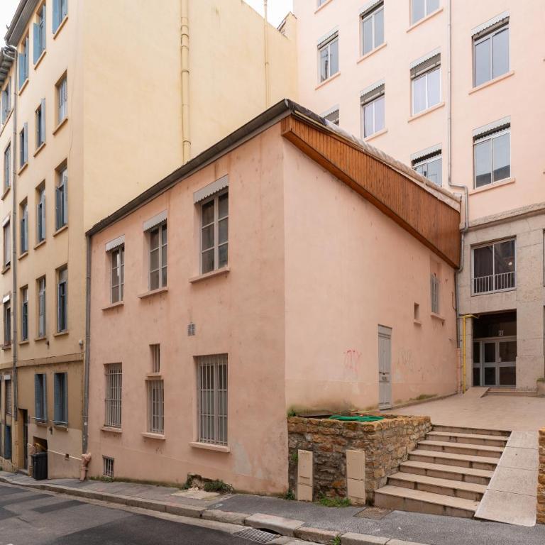Le Petit Canut - T1 sous les toits avec vue - Studio - 11