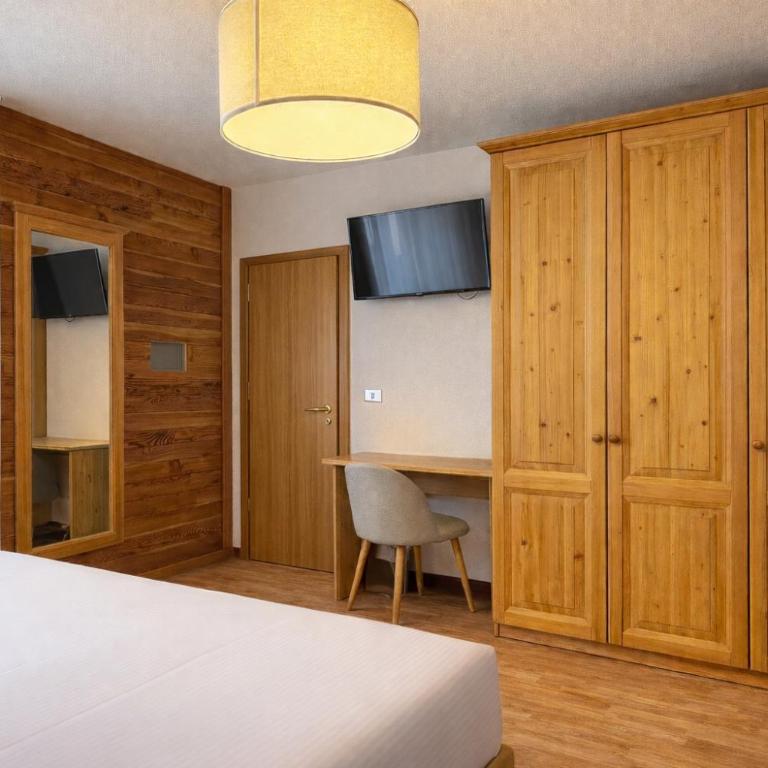 Hotel Rododendro Val di Fassa - Camera Matrimoniale Standard - 9