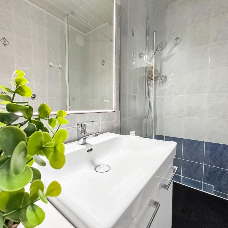 Vue Mer & Calme T2 lumineux avec parking privé - One-Bedroom Apartment - 23