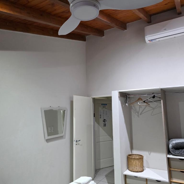 CORDOBA AEROPUERTO KEMPES QUORUM HOSPITAL ALLENDE PRIVADO Siglo XXI Universidad PASCAL Templo Mormon de Villa Belgrano - Apartamento de 1 dormitorio - 32