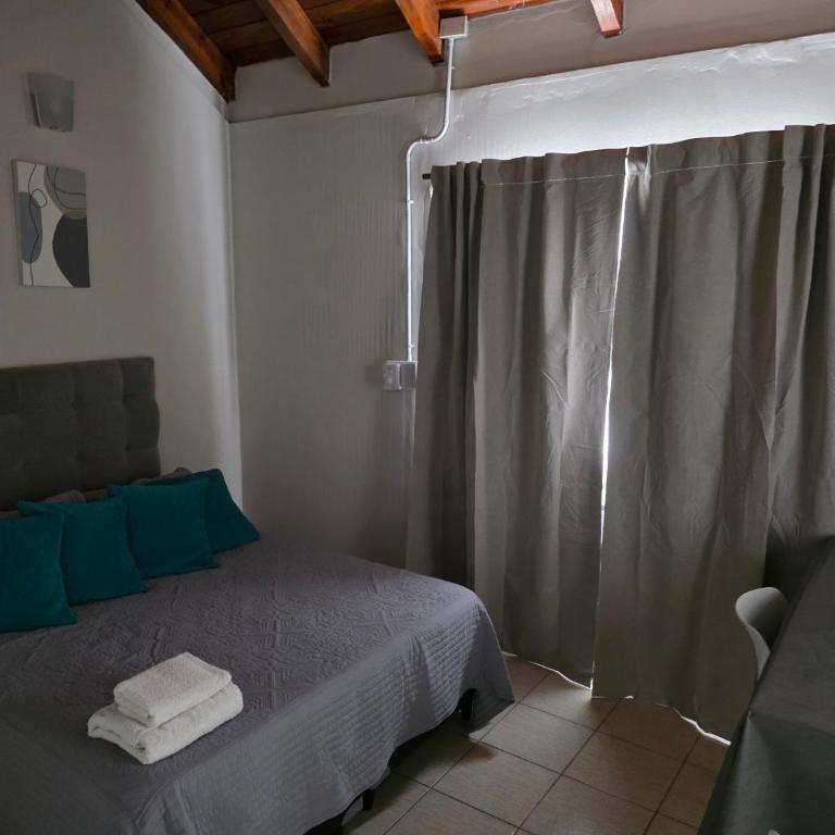 CORDOBA AEROPUERTO KEMPES QUORUM HOSPITAL ALLENDE PRIVADO Siglo XXI Universidad PASCAL Templo Mormon de Villa Belgrano - Habitación Triple con baño - 28