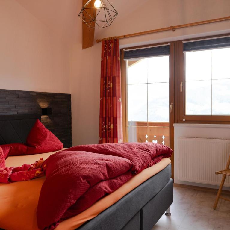 Zimmer by Appartement Sporer in Hippach - Vierbettzimmer mit Dusche - 5