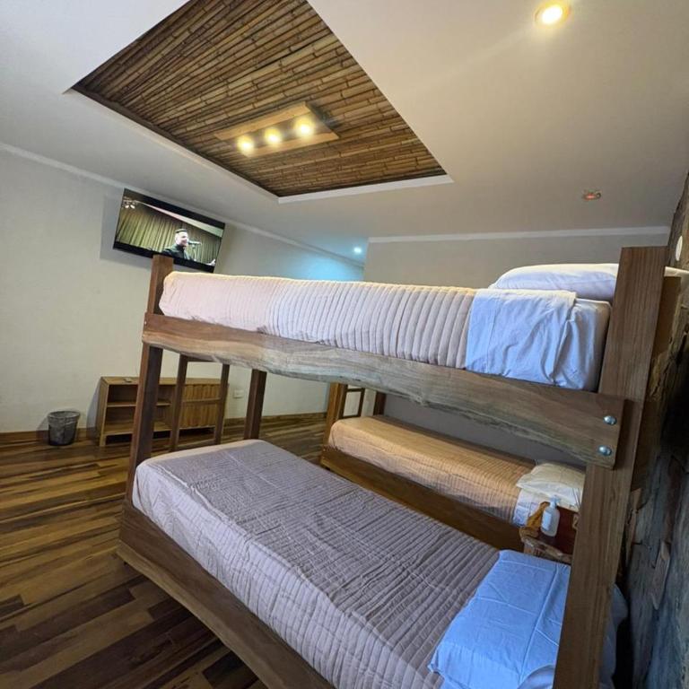 Casa Nuna - Habitación Cuádruple con baño privado - 1