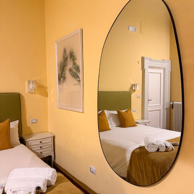 Palazzo Dogana Room&Suite - Camera Matrimoniale/Doppia con Letti Singoli con Bagno Privato Esterno - 1