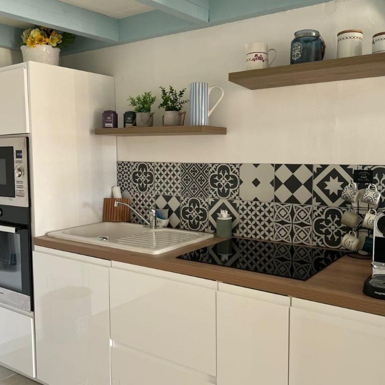 Bright apartment with pool in Mandelieu - Apartment - 9
