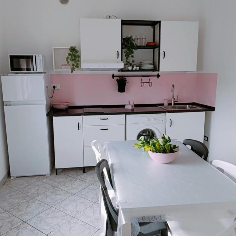 APPARTAMENTO ROSA OVER THE RAINBOW APARTMENTS Lido di Jesolo PIAZZA MAZZINI 200 MT DAL MARE - One-Bedroom Apartment - 5