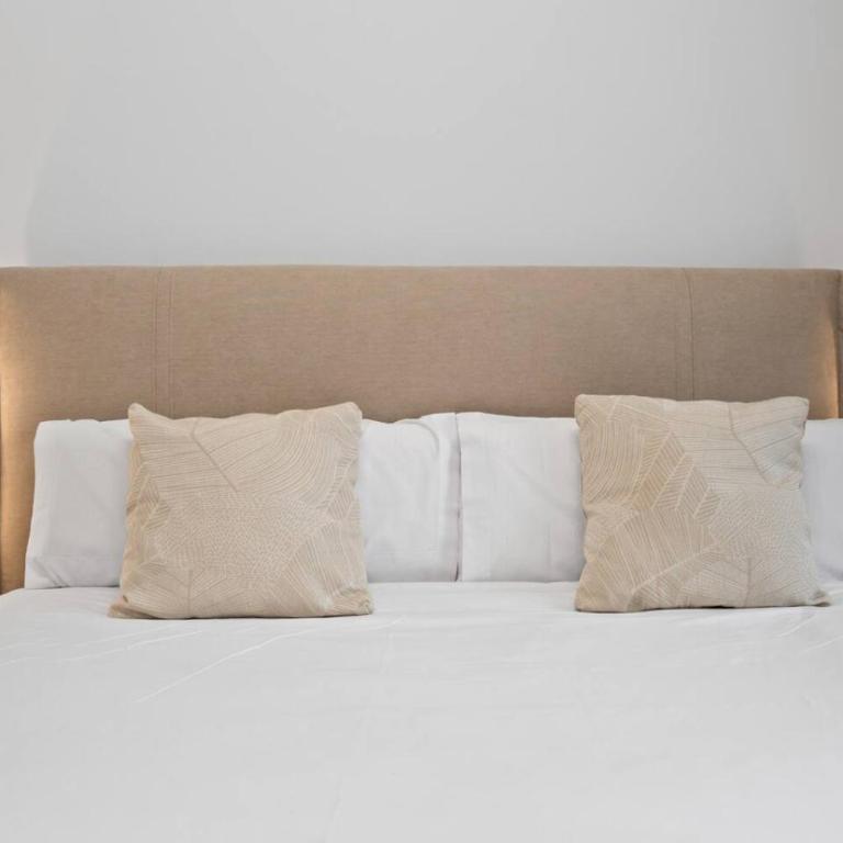 Aranya Apt - Pool, Gym and Co-Working Space - Apartamento - 17
