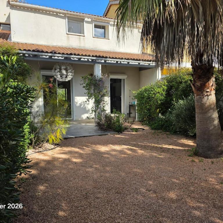 Spacieuse villa au calme avec grande piscine - Villa - 28