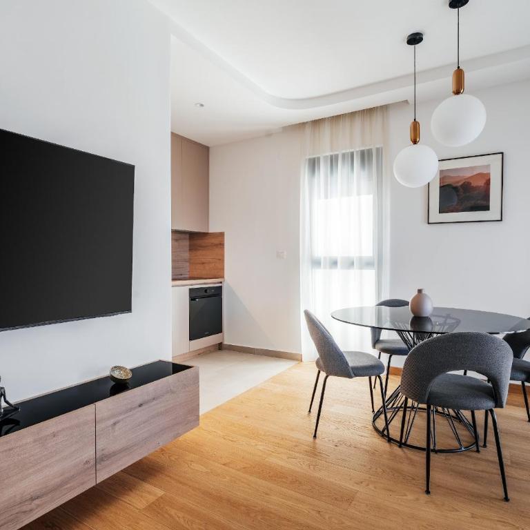 APART 28 - Premium Suites - Deluks Apartman sa 2 Spavaće Sobe i Balkonom - 3