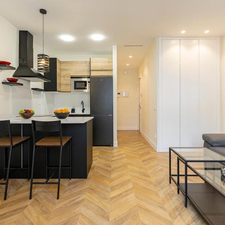 Spacious apartment 15 minutes from Puerta del Sol - One-Bedroom Apartment - 2