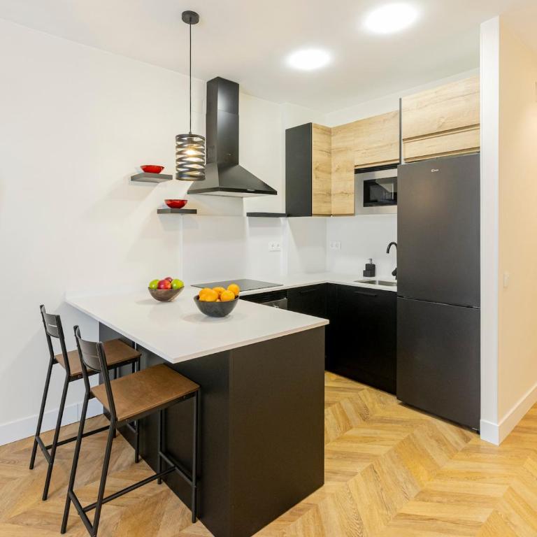 Spacious apartment 15 minutes from Puerta del Sol - One-Bedroom Apartment - 4