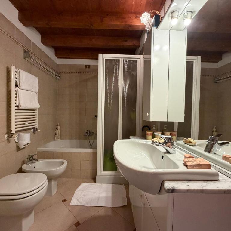 DOMA LUXURY HOMe - One-Bedroom Apartment - 11