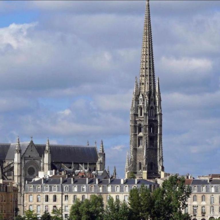 Cosy appartement dans l'hyper centre de Bordeaux - Appartement - 9