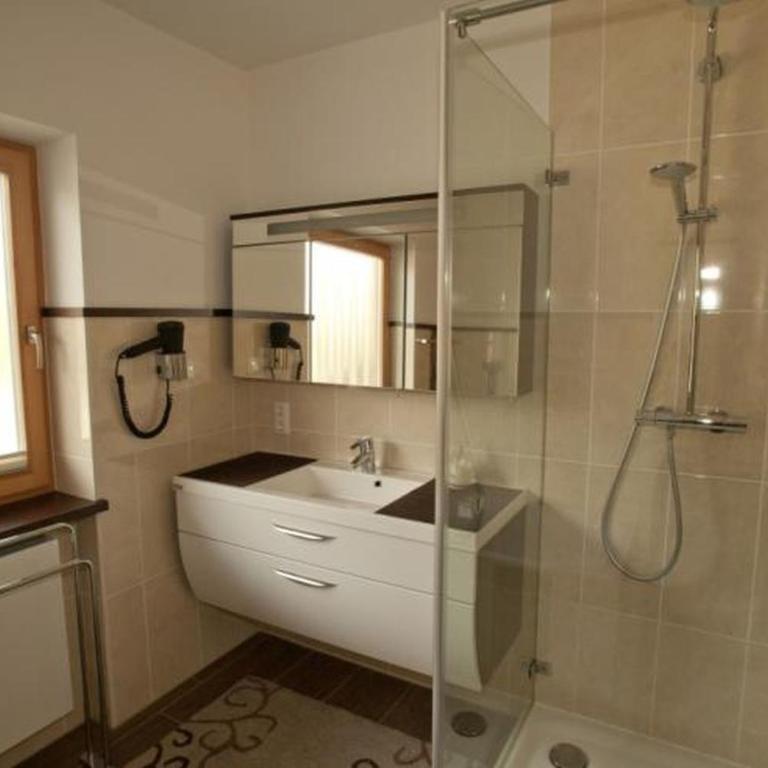 Kleinreiterhof Ferienwohnung Gleißner - Apartment mit 3 Schlafzimmern und Balkon - 4