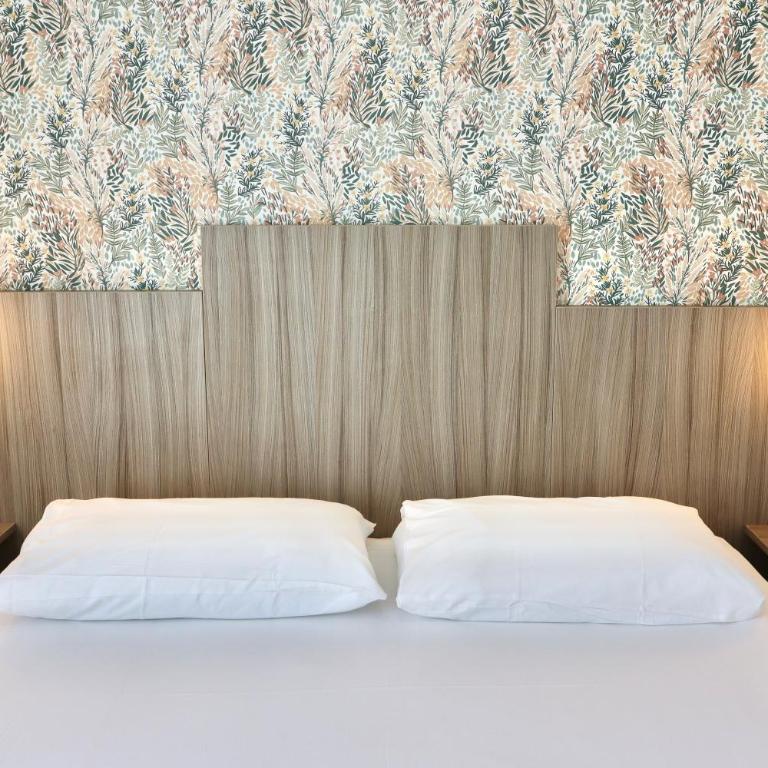 Brit Hotel Essentiel Reims Taissy - Chambre Double Supérieure - Rénovée - 5
