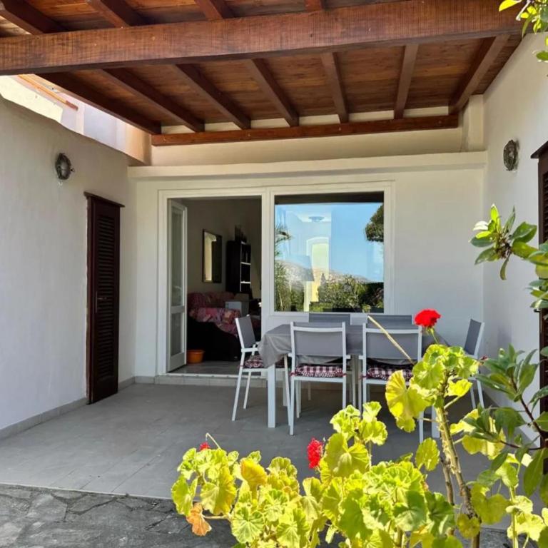 Stunning sea view in a private setting - Villa - 1