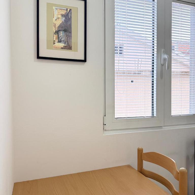 ADAIST Apartments Budva Free Parking & Balcony - Standardna Dvokrevetna Soba sa Zasebnim Krevetima - 16