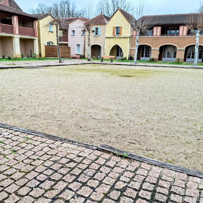 Maison 2 chambres - 4 à 6 personnes - Piscine - Monflanquin - Lot-et-Garonne - Two-Bedroom House - 13