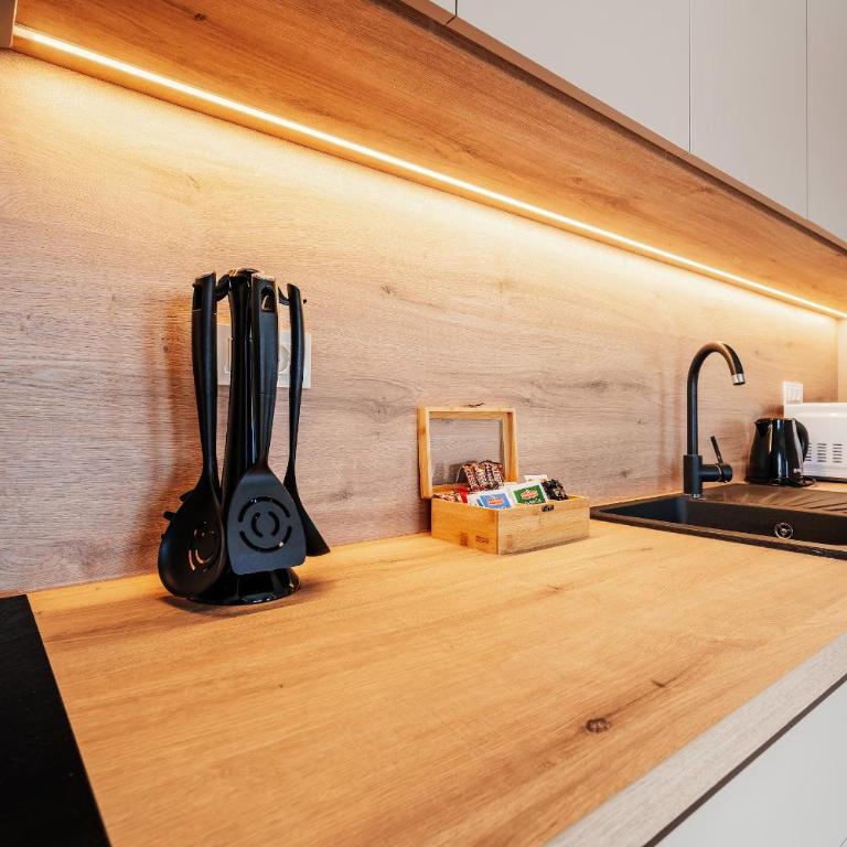 APART 28 - Premium Suites - Deluks Apartman sa 2 Spavaće Sobe i Balkonom - 18