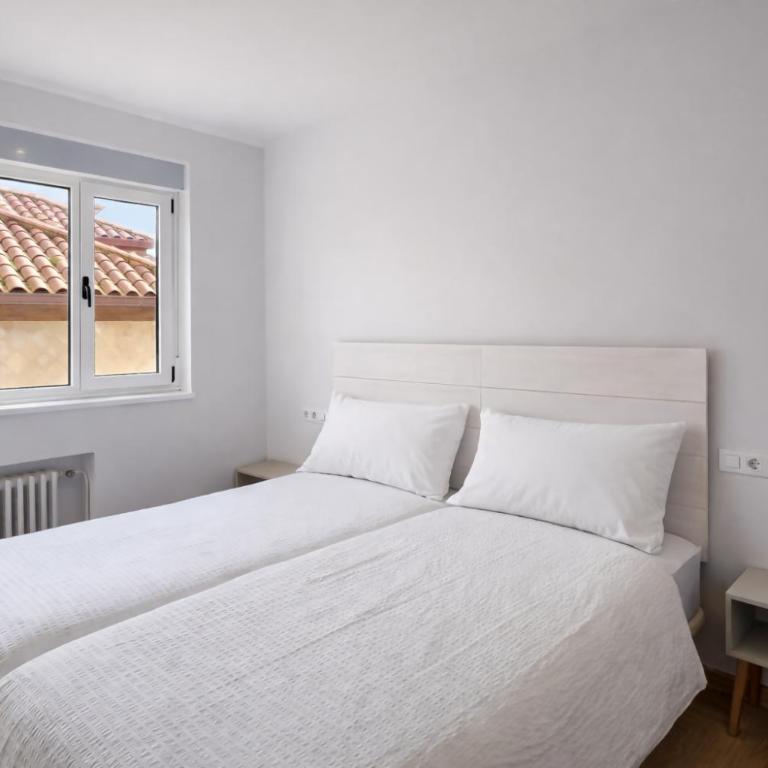 Llanes Centro Apto con Vistas al Puerto – Vega 3 - Two-Bedroom Apartment - 18