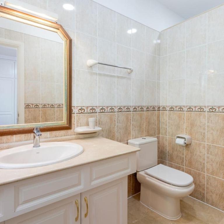 Villa with views and heated pool - Vacation Home - 24