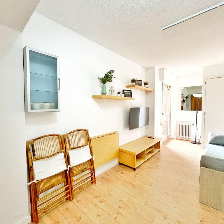 Acogedor estudio con terraza y AC - One-Bedroom Apartment - 5