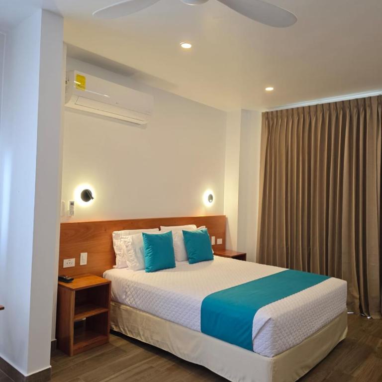 CASA GALAPAGOS by Hostal Fragata - Double Room with Private Bathroom - 7